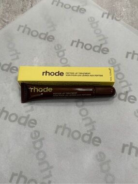 Rhode Lip Peptide Treatment Caramelized Banana NIB